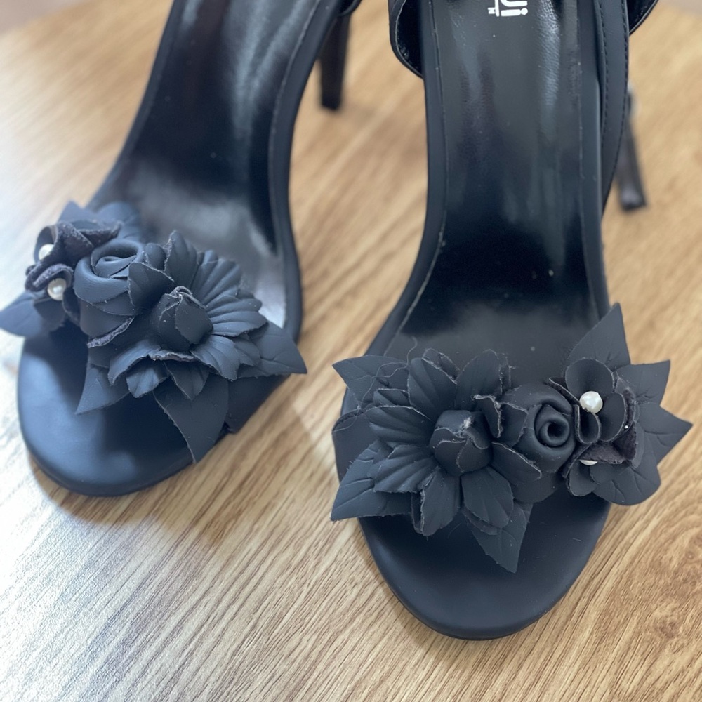 BALDI Black Floral Women's Heels US 6.5 - Picture 3 of 9